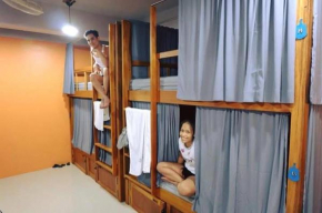 NOMAD HOSTEL KRABI AND TRAVEl